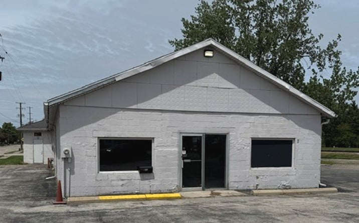 Pictures of Retail property located at 321 E Adrian St, Blissfield, MI 49228 for sales - image #1