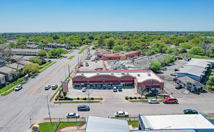 Pictures of Retail property located at 7985 Bellfort Street, Houston, TX 77061 for sales - image #1