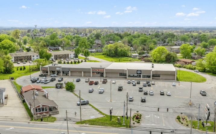 Pictures of Retail property located at 611 N BARDSTOWN RD, MOUNT WASHINGTON, KY 40047-7838 for sales - image #1