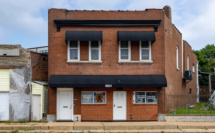 Pictures of Office property located at 6831 Manchester Avenue, St. Louis, MO 63143 for sales - image #1
