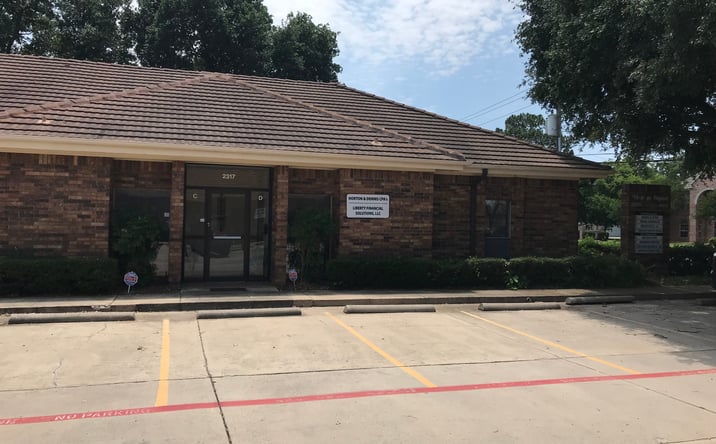 Pictures of Office property located at 2317 Roosevelt Drive, Arlington, TX 76016 for sales - image #1