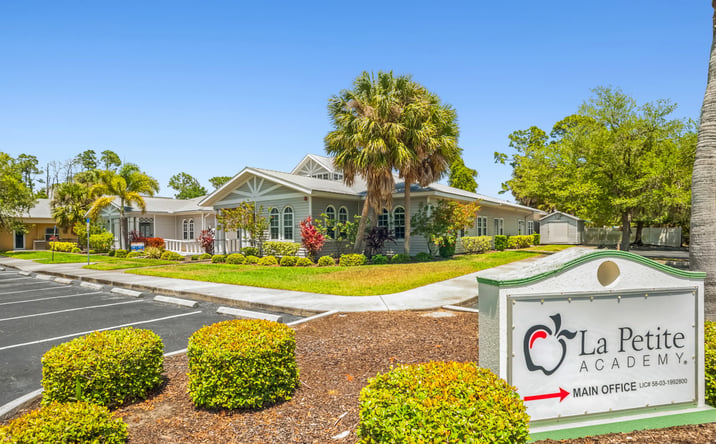 Pictures of Retail property located at 2700 Bobcat Village Center Road, North Port, FL 34288 for sales - image #1