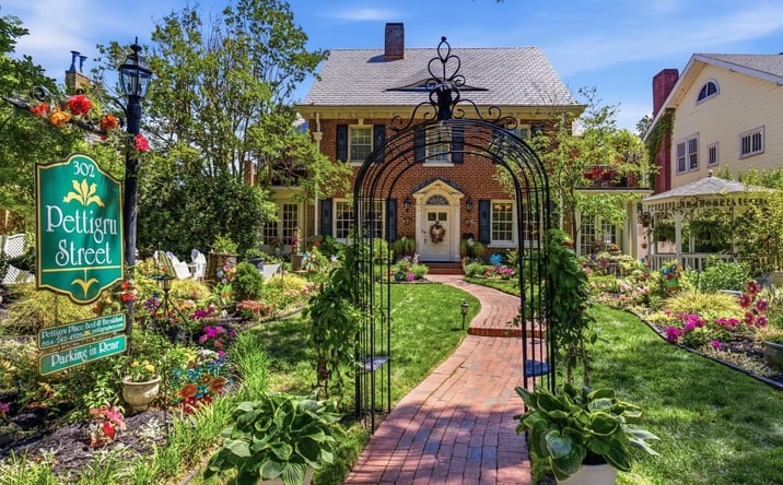 Pictures of Hospitality property located at 302 PETTIGRU ST, GREENVILLE, SC 29601-3113 for sales - image #1