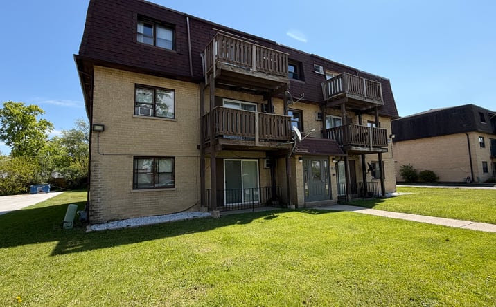 Pictures of Multifamily property located at 21907 Jeffrey Avenue, Sauk Village, IL 60411 for sales - image #1