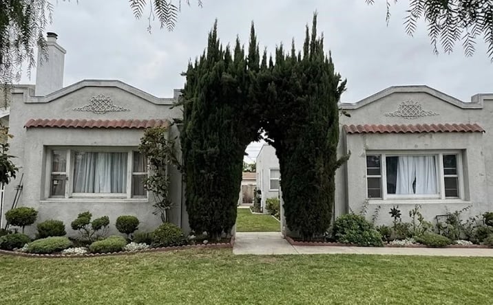 Pictures of Multifamily property located at 1646 W 52nd, Los Angeles, CA 90062 for sales - image #1
