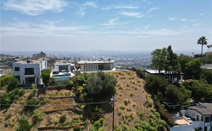 Pictures of Land property located at 8220 Mannix, Los Angeles, CA 90046 for sales - image #1