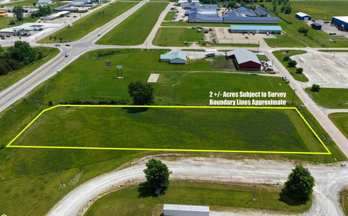 Pictures of Land property located at Northwestern Avenue, Chariton, IA 50049 for sales - image #1