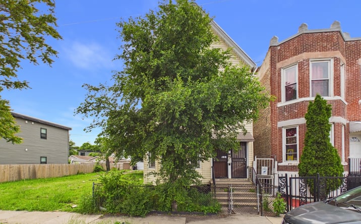 Pictures of Multifamily property located at 4734 S Racine Avenue, Chicago, IL 60609 for sales - image #1
