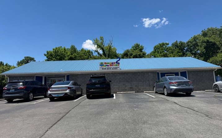 Pictures of Retail property located at 601 N 15th Street, Middlesboro, KY 40965 for sales - image #1