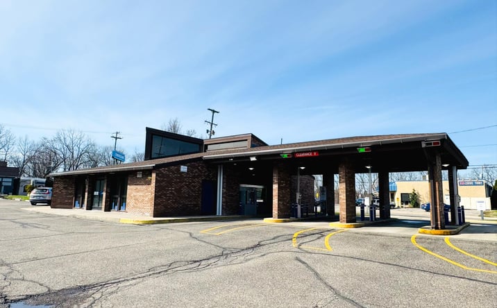 Pictures of Office, Retail property located at 2025 Whites Road, Kalamazoo, MI 49008 for sales - image #1