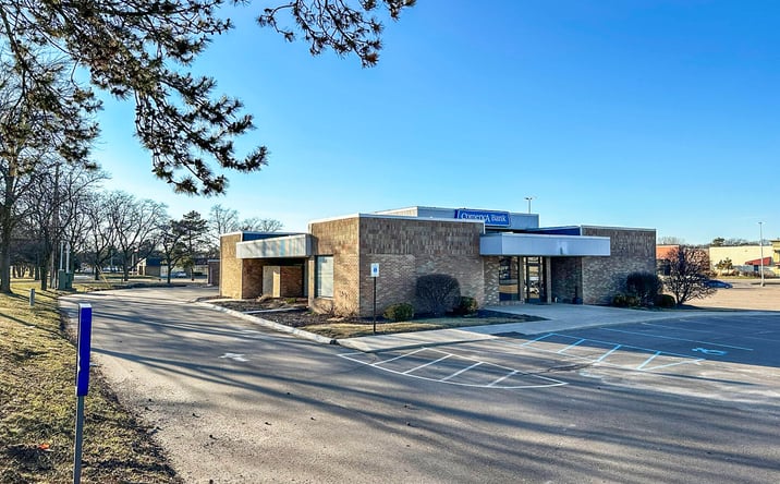 Pictures of Office, Retail property located at 5510 W Saginaw Highway, Lansing, MI 48917 for sales - image #1