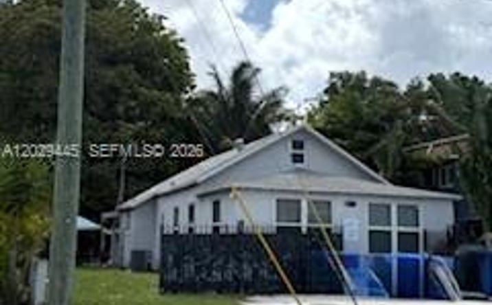 Pictures of Multifamily property located at 7640 NE 3rd Pl, Miami, FL 33138 for sales - image #1