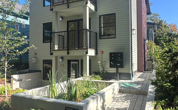 Pictures of Multifamily property located at 228 21st Avenue East, Seattle, WA 98112 for sales - image #1