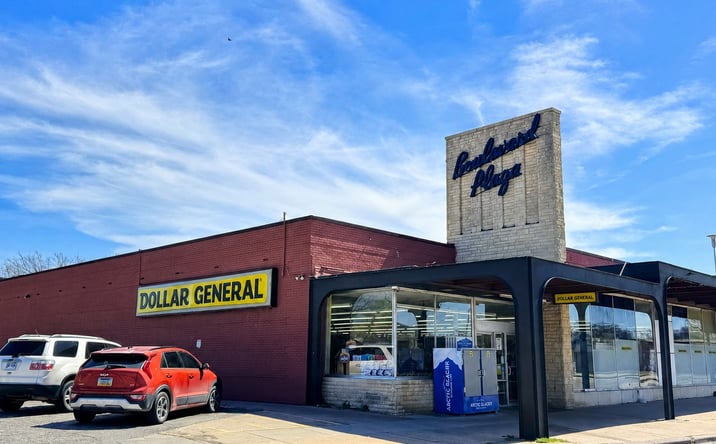 Pictures of Retail property located at 2747 Boulevard Plaza, Wichita, KS 67211 for sales - image #1