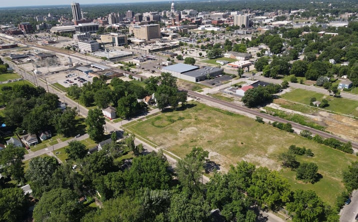 Pictures of Land, Self Storage property located at 815 N 11th St, Springfield, IL 62702 for sales - image #1