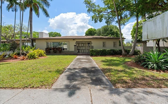 Pictures of Mixed Use, Office property located at 999 N Krome Ave, Homestead, FL 33030 for sales - image #1