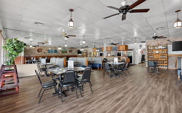 Pictures of Business for Sale, Retail property located at Turnkey Pompano Beach Restaurant, Pompano Beach, FL 33060 for sales - image #1