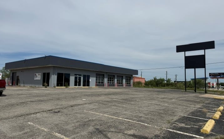 Pictures of Retail, Industrial, Mixed Use property located at 1520 North Bryant Boulevard, San Angelo, TX 76903 for sales - image #1