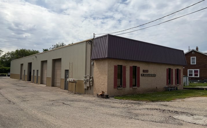 Pictures of Industrial property located at 782 N Broadway, Aurora, IL 60505 for sales - image #1