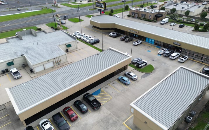 Pictures of Retail property located at 3316 FM 365, Nederland, TX 77627 for sales - image #1