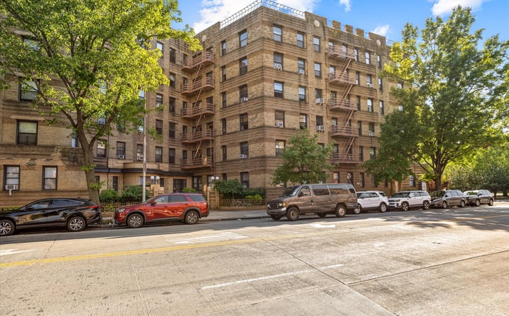 Pictures of Multifamily, Office property located at 1120 BRIGHTON BEACH AVE, BROOKLYN, NY 11235 for sales - image #1