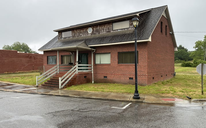 Pictures of Retail, Office property located at 212 West Water Street, Plymouth, NC 27962 for sales - image #1
