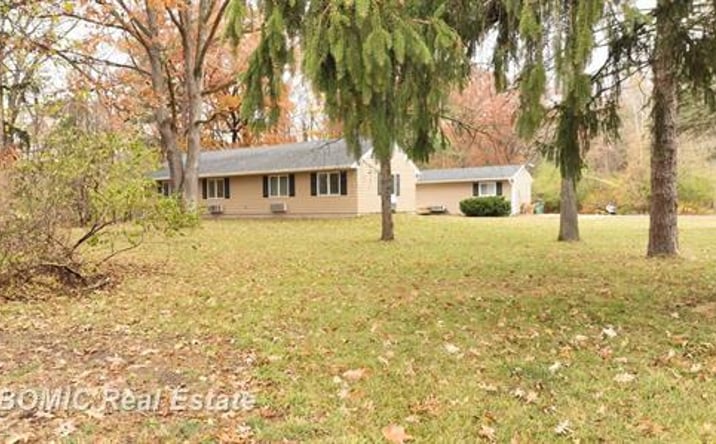 Pictures of Multifamily property located at 3700 N Saginaw Rd, Midland, MI 48640 for sales - image #1