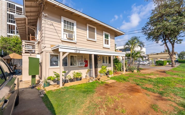 Pictures of Multifamily property located at 1812 Algaroba Street, Honolulu, HI 96826 for sales - image #1