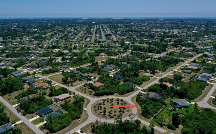 Pictures of Land property located at 125 Australian Dr, Rotonda West, FL 33947 for sales - image #1