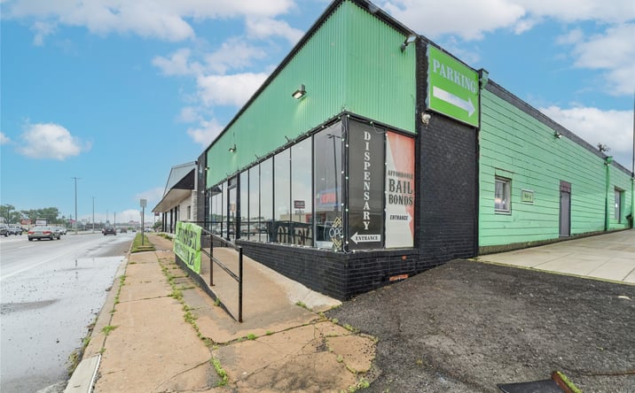 Pictures of Mixed Use, Office, Retail property located at 321 S Lynn Riggs Boulevard, Claremore, OK 74017 for sales - image #1