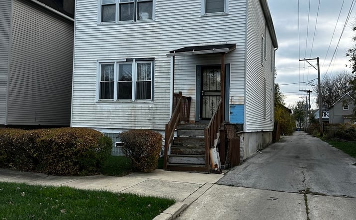Pictures of Multifamily property located at 347 W 59th Place, Chicago, IL 60621 for sales - image #1