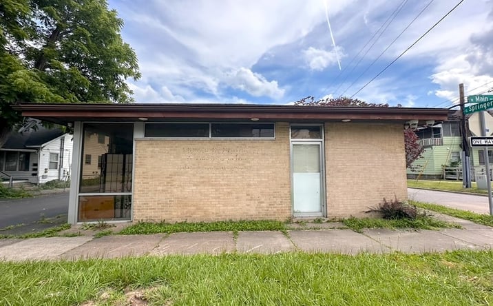 Pictures of Mixed Use property located at 609 W Main Street, Carbondale, IL 62901 for sales - image #1