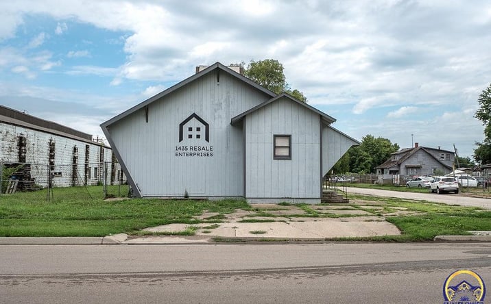 Pictures of Industrial, Office, Retail property located at 1435 SE Madison ST, Topeka, KS 66607 for sales - image #1