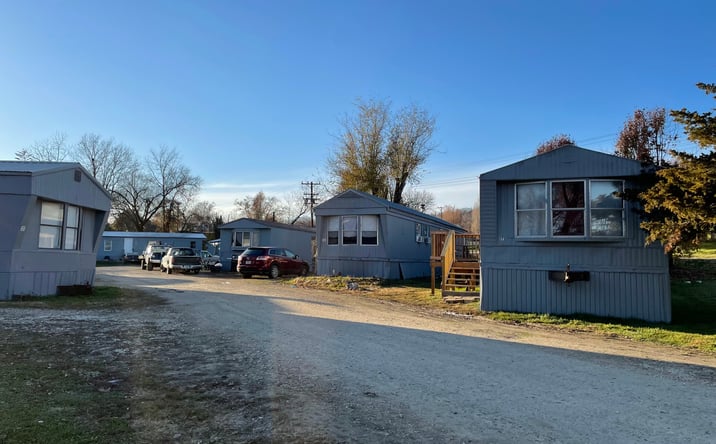 Pictures of Mobile Home Park property located at 1500 North Carolina Street, Louisiana, MO 63353 for sales - image #1