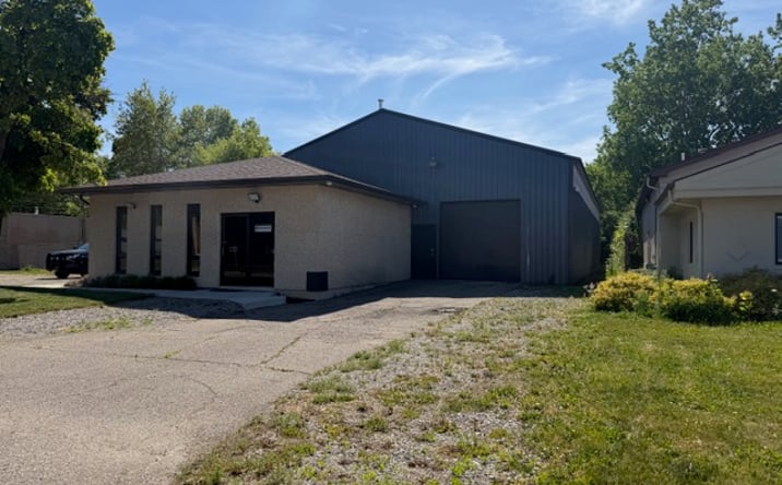 Pictures of Mixed Use, Retail, Industrial property located at 3328 Associates Drive, Burton, MI 48529 for sales - image #1