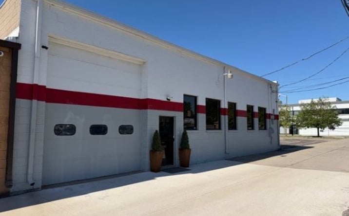 Pictures of Industrial, Office, Retail property located at 1020 W 14 Mile Road, Clawson, MI 48083 for sales - image #1