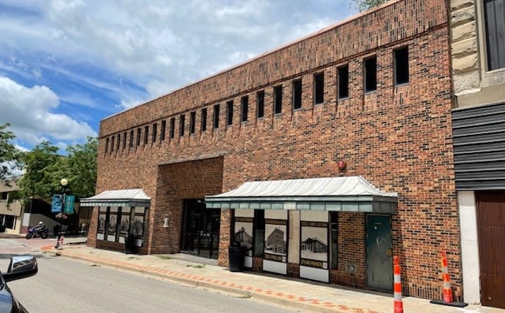 Pictures of Retail property located at 501 Felix St, Saint Joseph, MO 64501 for sales - image #1