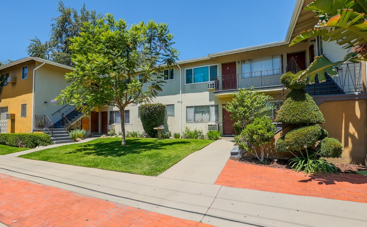 Pictures of Multifamily property located at 8000 Owensmouth Avenue, Canoga Park, CA 91304 for sales - image #1