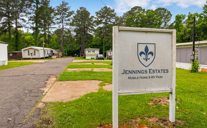 Pictures of Multifamily, Mobile Home Park property located at 211 Courtney Lane, Pineville, LA 71360 for sales - image #1