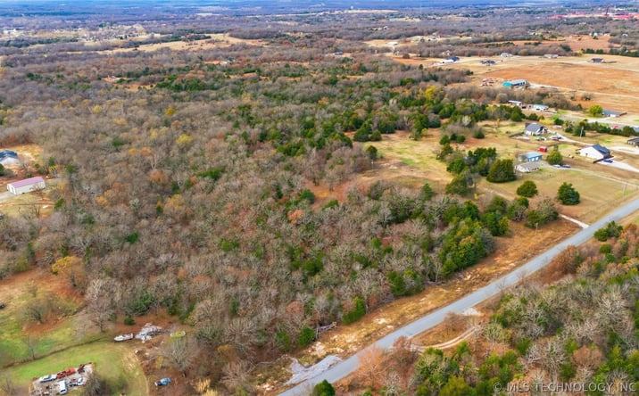 Pictures of Land property located at 1 County Road 3570, Ada, OK 74820 for sales - image #1