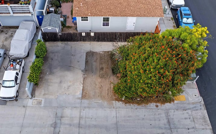 Pictures of Land property located at 2028 Abbott Unit 0, San Diego, CA 92107 for sales - image #1