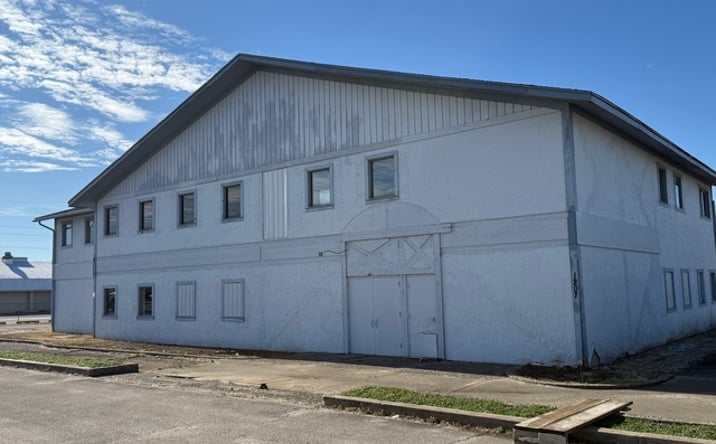 Pictures of Office, Retail property located at 1207 N Mattis Ave, Champaign, IL 61821 for sales - image #1