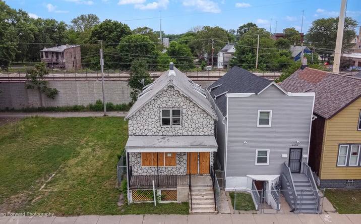 Pictures of Multifamily property located at 5538 South Perry Avenue, Chicago, IL 60621 for sales - image #1