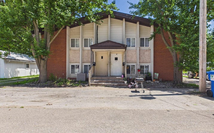 Pictures of Multifamily property located at 18 S 5Th Street, Albia, IA 52531 for sales - image #1