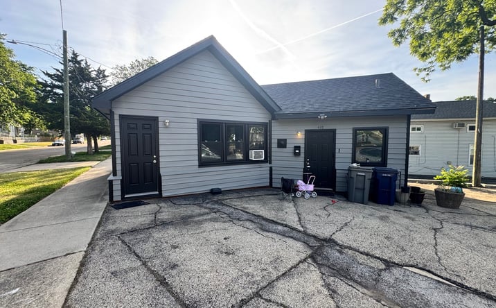 Pictures of Mixed Use property located at 435 Washington Street, Elgin, IL 60123 for sales - image #1