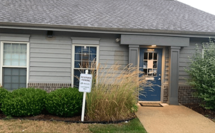 Pictures of Office property located at 2504 VETERANS MEMORIAL PKWY S, LAFAYETTE, IN 47909-9178 for sales - image #1