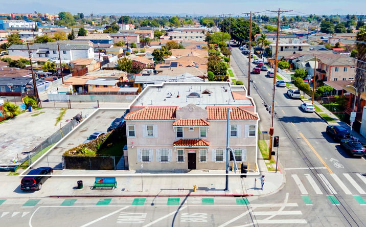 Pictures of Multifamily property located at 9124 S BROADWAY, LOS ANGELES, CA 90003 for sales - image #1