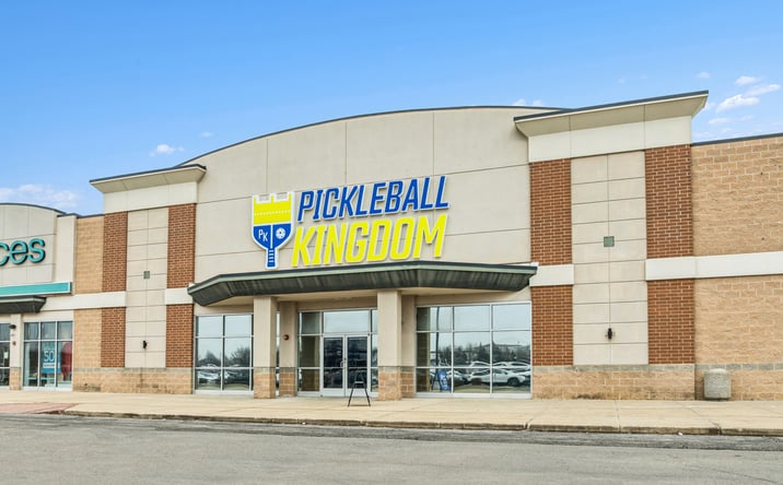 Pictures of Retail, Special Purpose property located at 1700 Orchard Gateway Boulevard, North Aurora, IL 60542 for sales - image #1