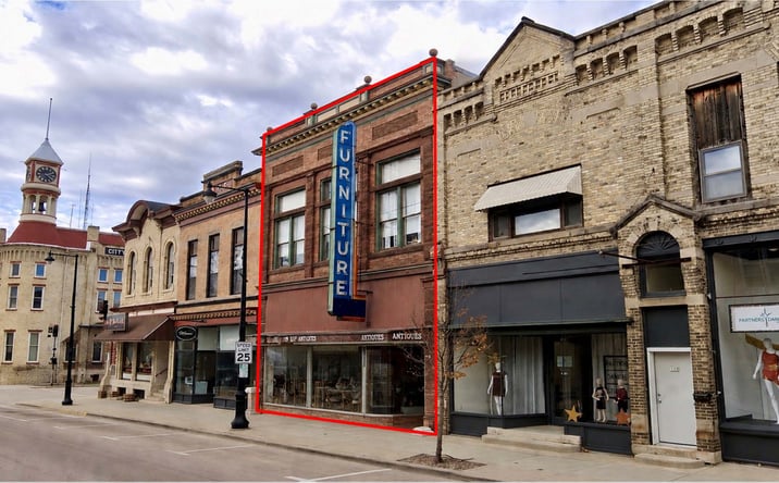 Pictures of Retail property located at 146 W James St, Columbus, WI 53925 for sales - image #1
