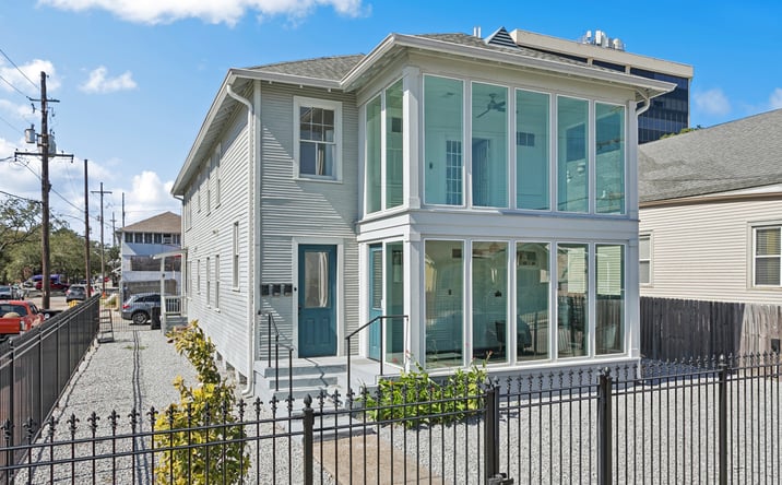 Pictures of Office, Mixed Use, Multifamily property located at 2600 General Pershing Street, New Orleans, LA 70115 for sales - image #1
